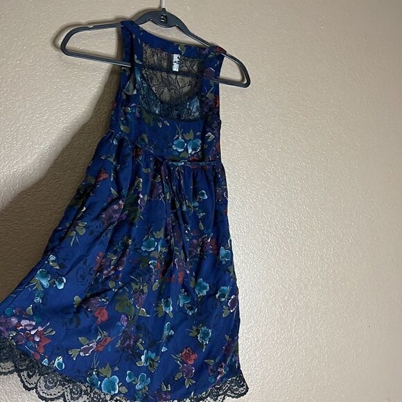 Xhilaration floral lace dress size XS - Picture 5 of 5